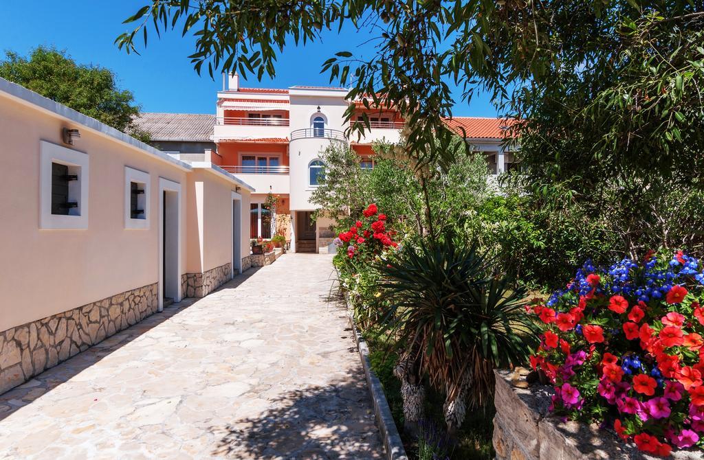 Apartments Jadranka Privlaka  Bagian luar foto